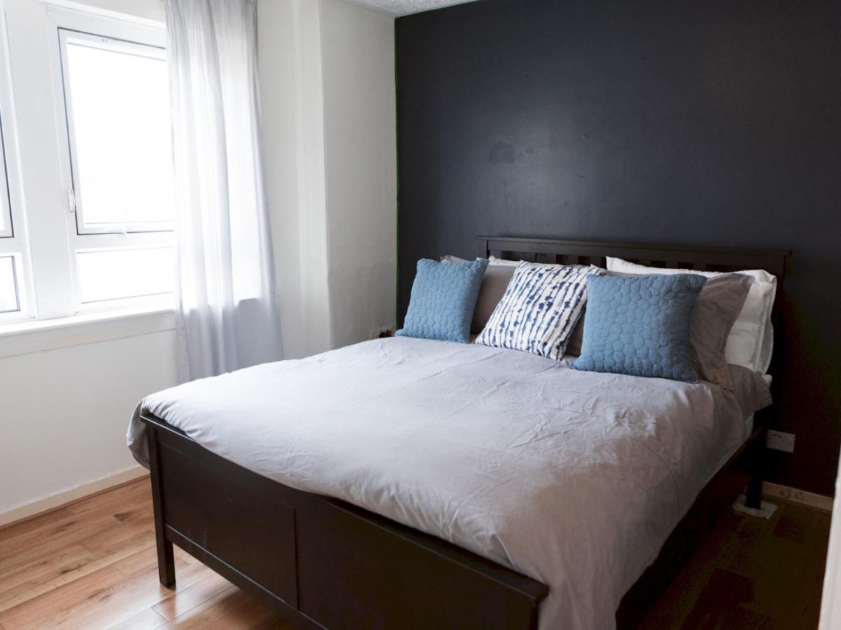 Pass The Keys Cozy Two Bed Flat Near Glasgow Airport & Paisley Eksteriør bilde