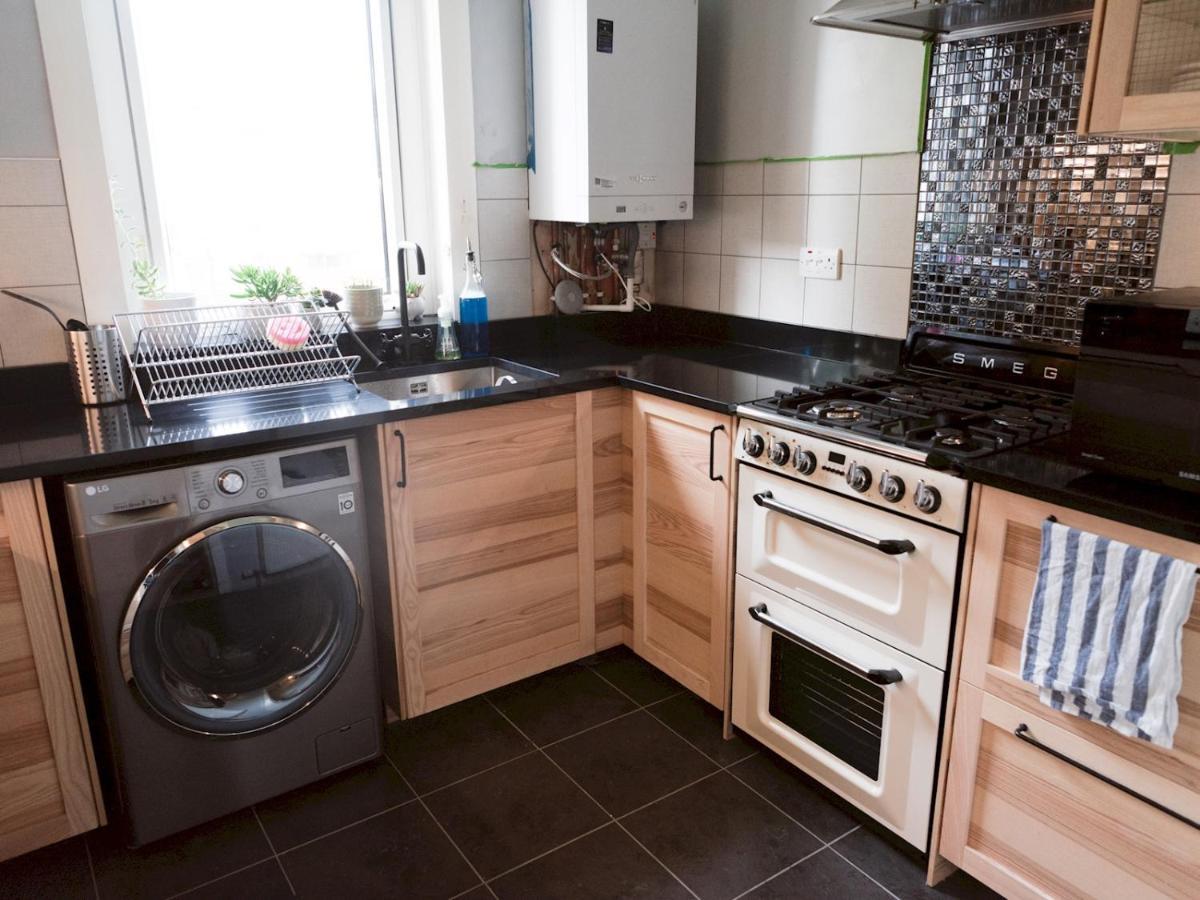Pass The Keys Cozy Two Bed Flat Near Glasgow Airport & Paisley Eksteriør bilde