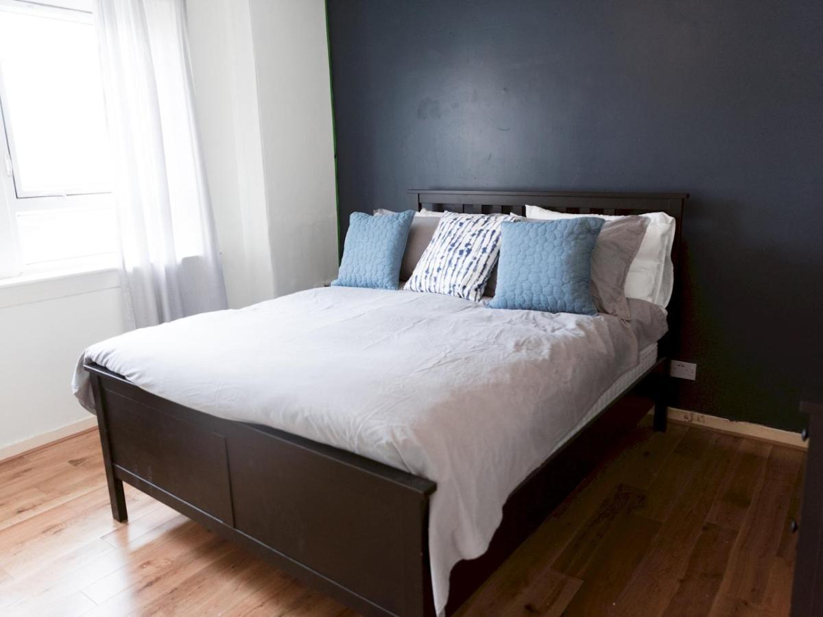 Pass The Keys Cozy Two Bed Flat Near Glasgow Airport & Paisley Eksteriør bilde